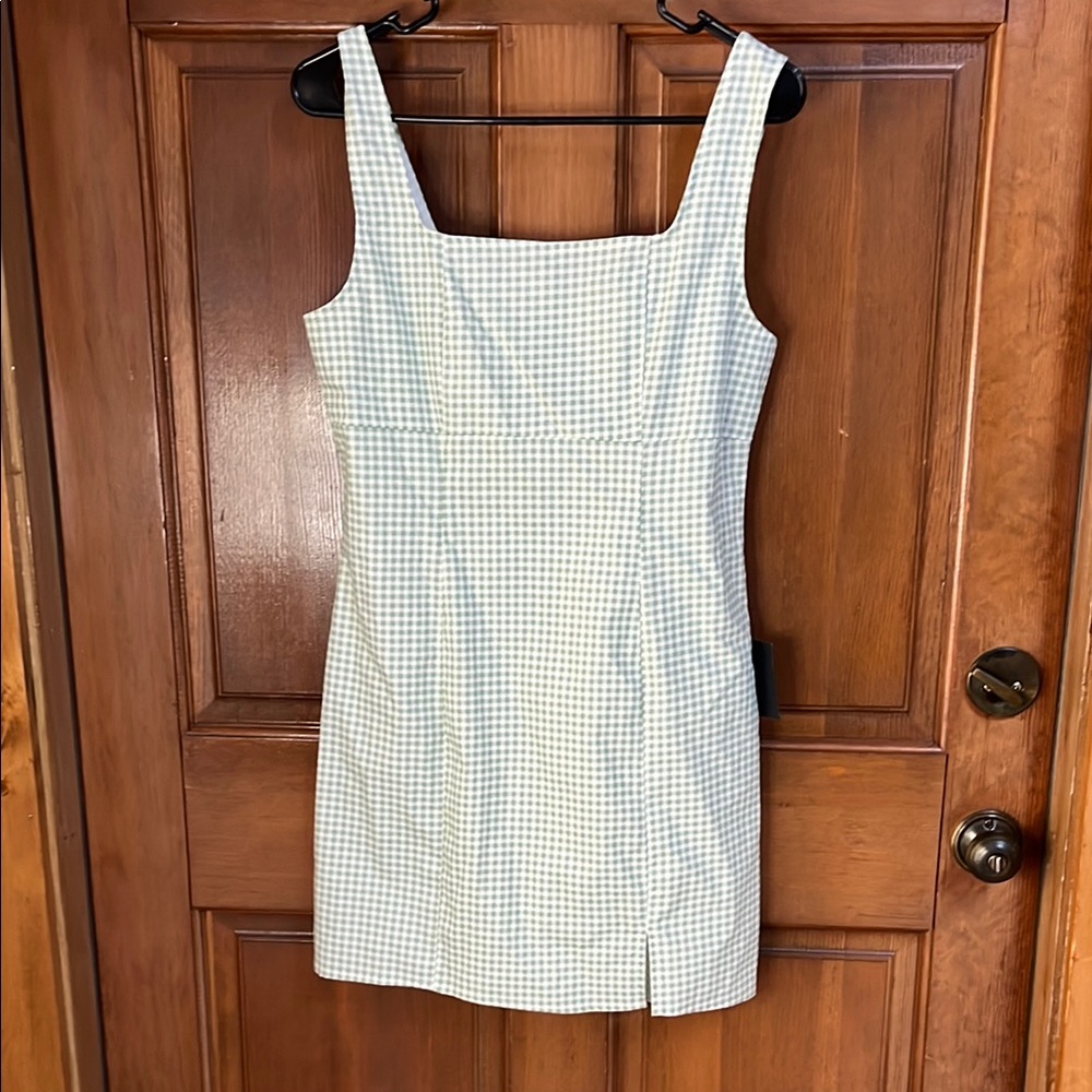 NWT LULUS Gingham Checkered Dress Size Medium - Picture 1 of 8